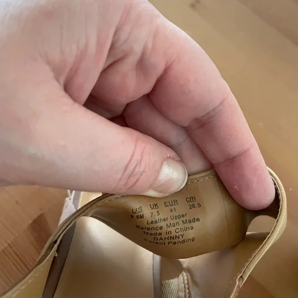 ⭐️ Host Pick⭐️ NATURALIZER nude/tan sandals. 8 cm heel. Brand new. NWOT - Picture 7 of 8